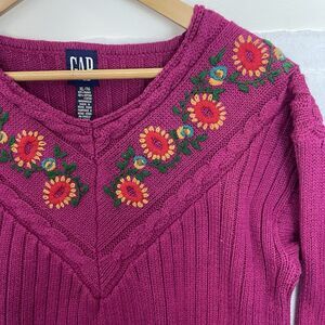 Vintage 90s Y2K Gap Embroidered V-Neck Cottagecore Sweater Kids XL /Adult XS